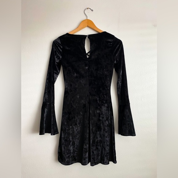 Hollister Black Velvet Bell Long Sleeves Mini Dress Stretch Boho Hipster Party - Picture 6 of 8